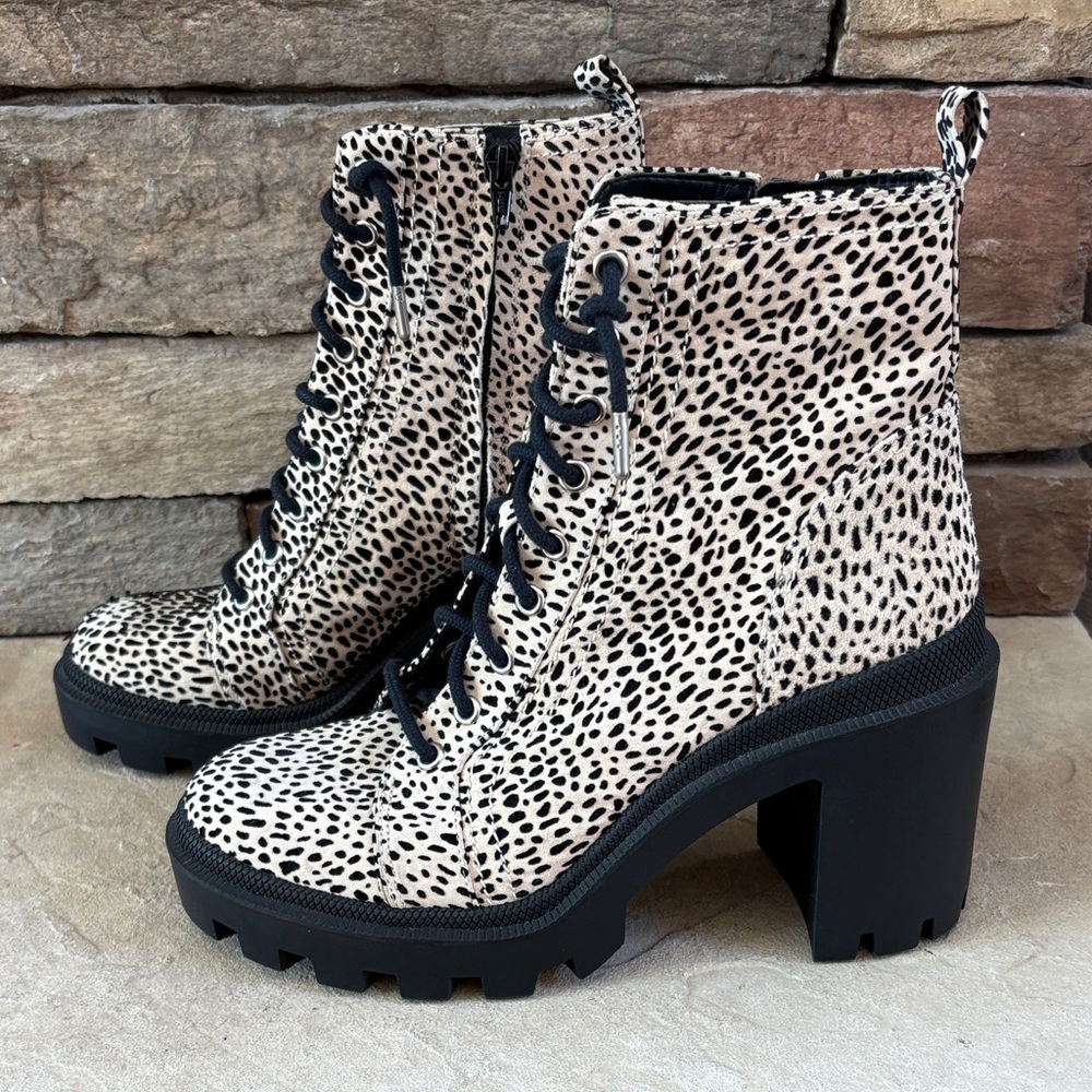 Gianni Bini sz 9 leather chunky lace up boots